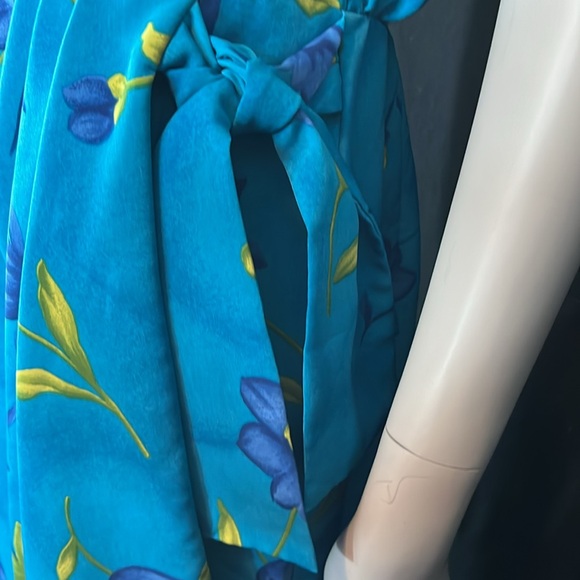 Fun Floral Sag Harbor Sundress - Picture 5 of 9